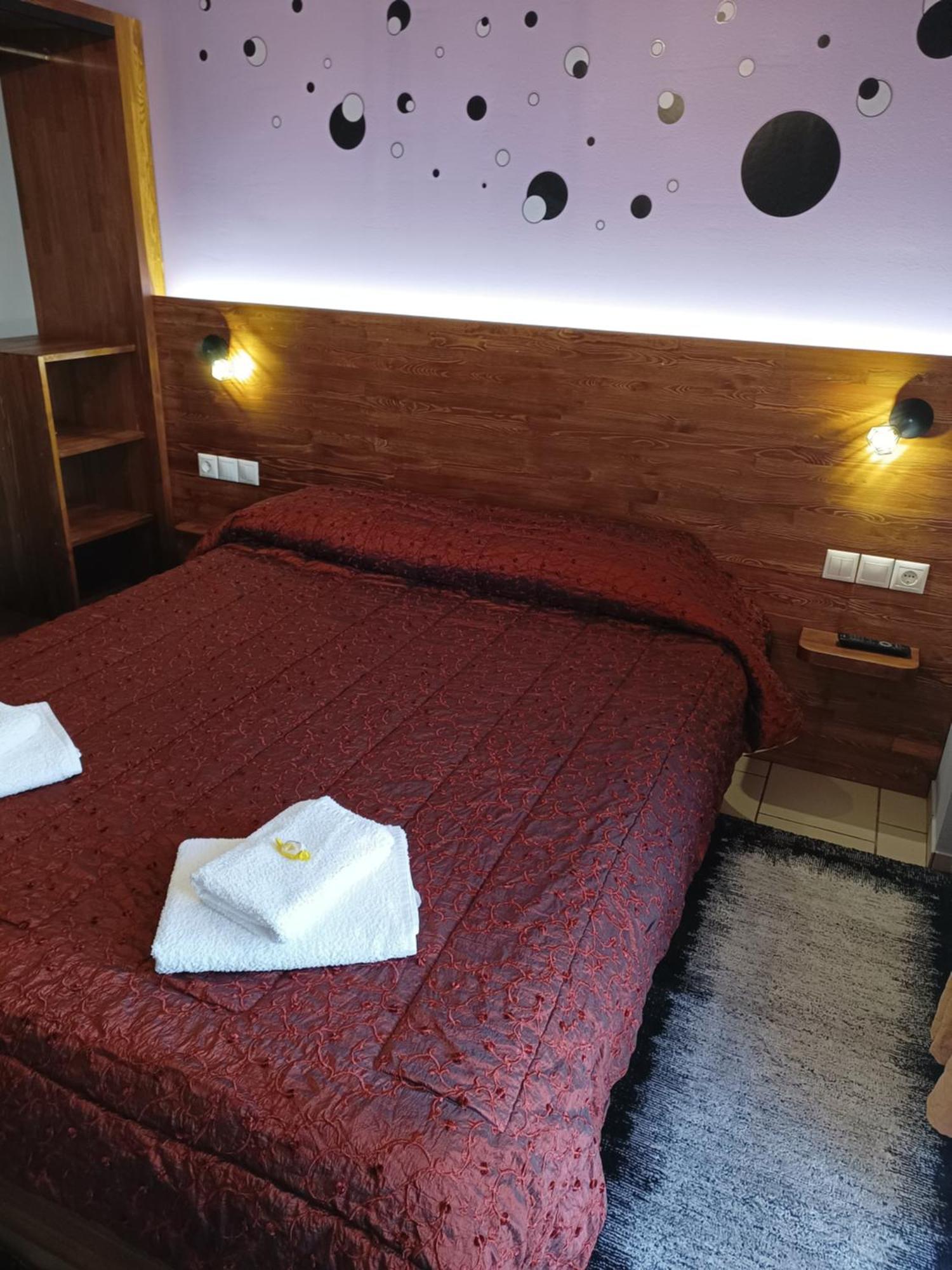 Xenonas Drimos Aparthotel Karpenisi Bagian luar foto