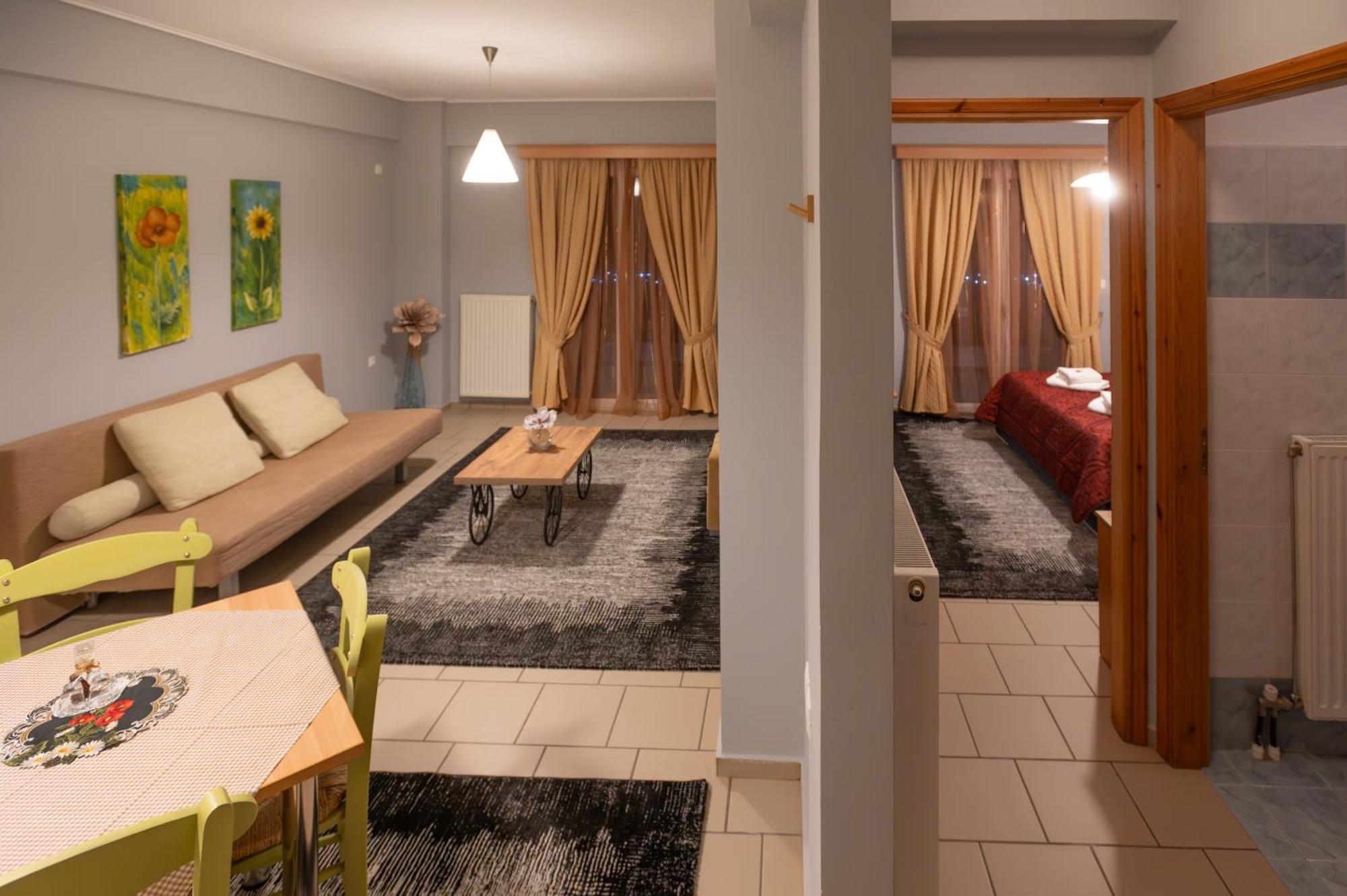 Xenonas Drimos Aparthotel Karpenisi Bagian luar foto